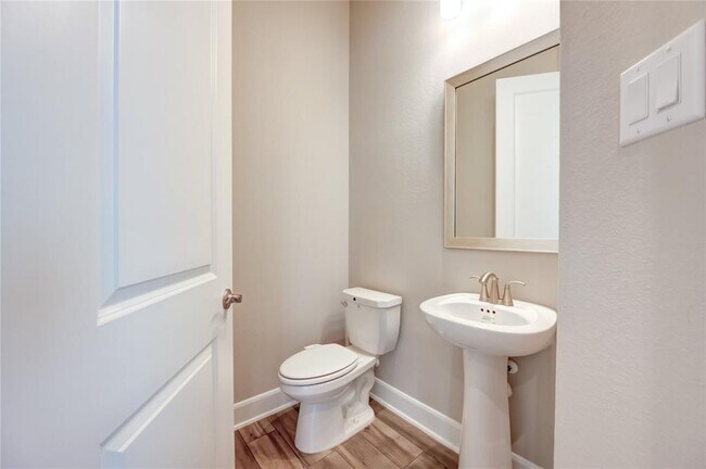 Building Photo - 4209 Colony Pines Ln