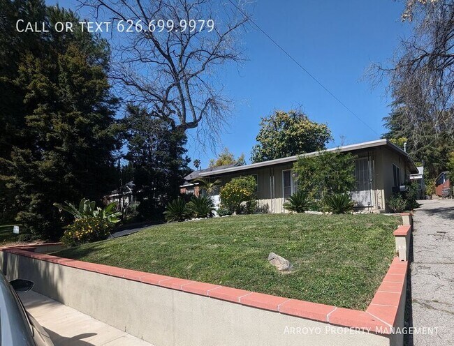 Building Photo - 741 E Poppyfields Dr