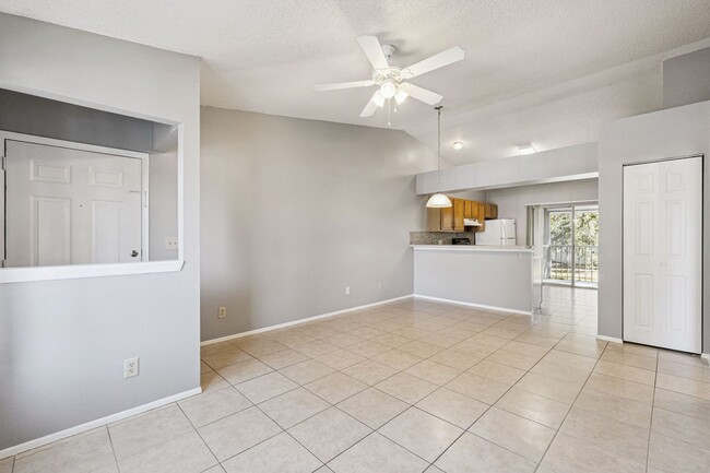 Building Photo - 5461 Lake Margaret Dr