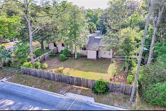 Building Photo - 1635 NW 7th Pl