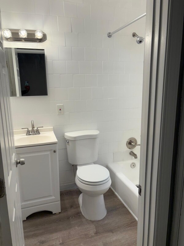 Building Photo - 1121 Gleneagle Rd