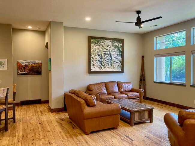 Building Photo - 4087 Worthington Dr