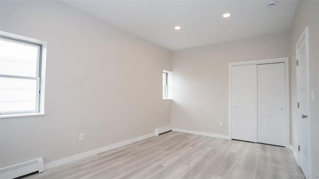 Building Photo - 4001 Broadway