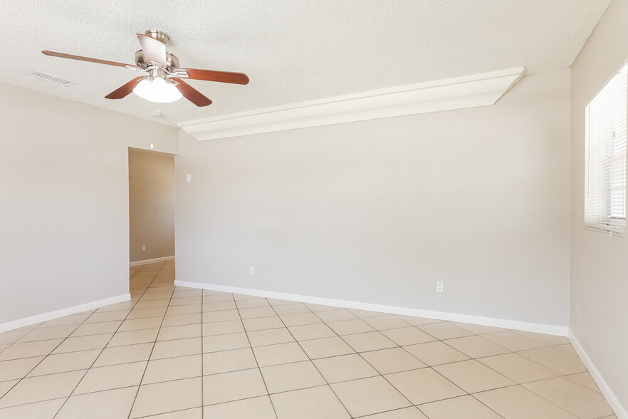 Building Photo - 357 NW 6th Ct