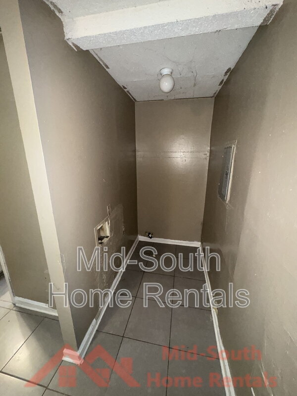Building Photo - 1604 Echles St