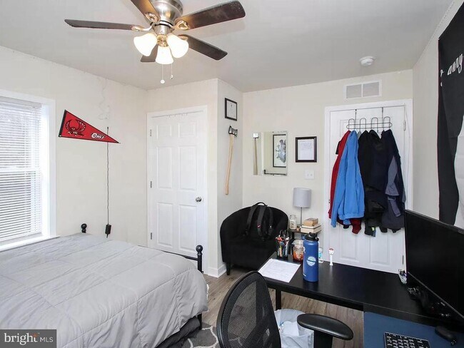 Building Photo - 1515 N Bouvier St