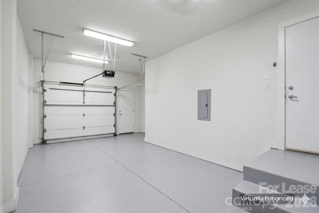 Building Photo - 440 N McDowell St