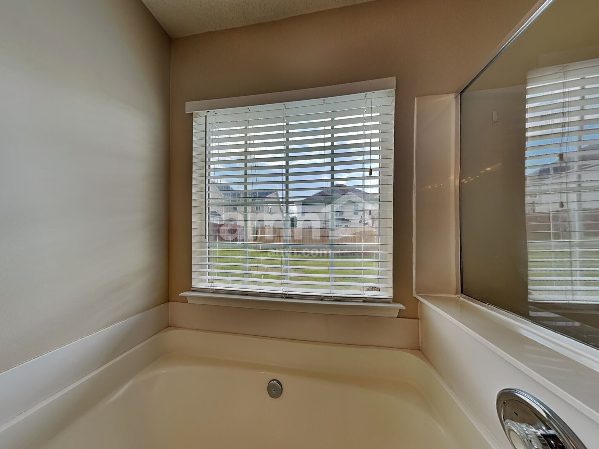 Building Photo - 3635 Chepstow Ct