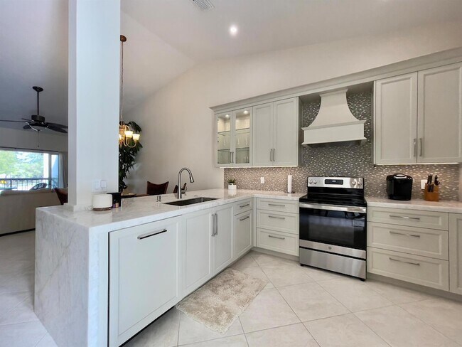 Building Photo - 202 Cypress Point Dr