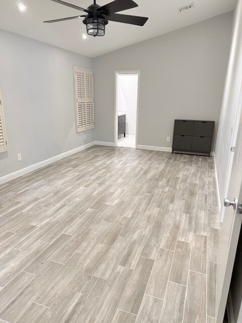 Building Photo - FOR RENT