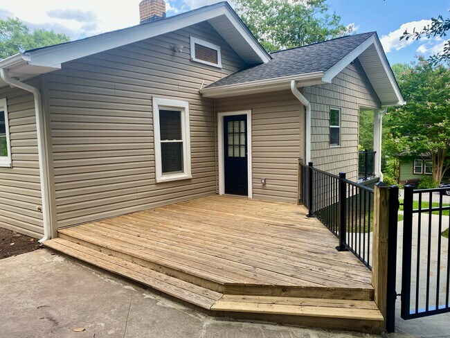 Building Photo - 115 Converse St