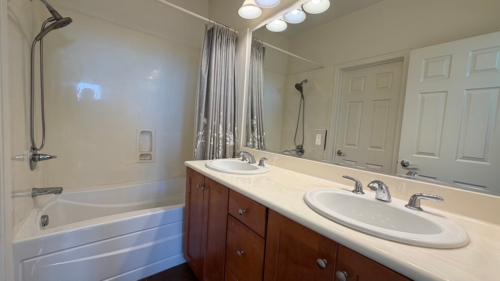 Building Photo - 35129 11th St