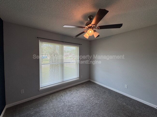Building Photo - 5079 Cocoa Dr