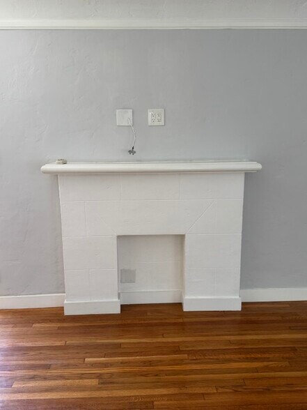 Building Photo - 226 N Brighton St