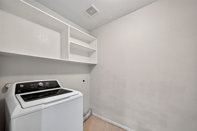 Building Photo - 6407 Capridge Dr