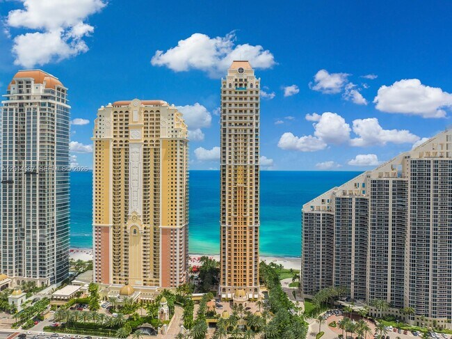 Building Photo - 17749 Collins Ave