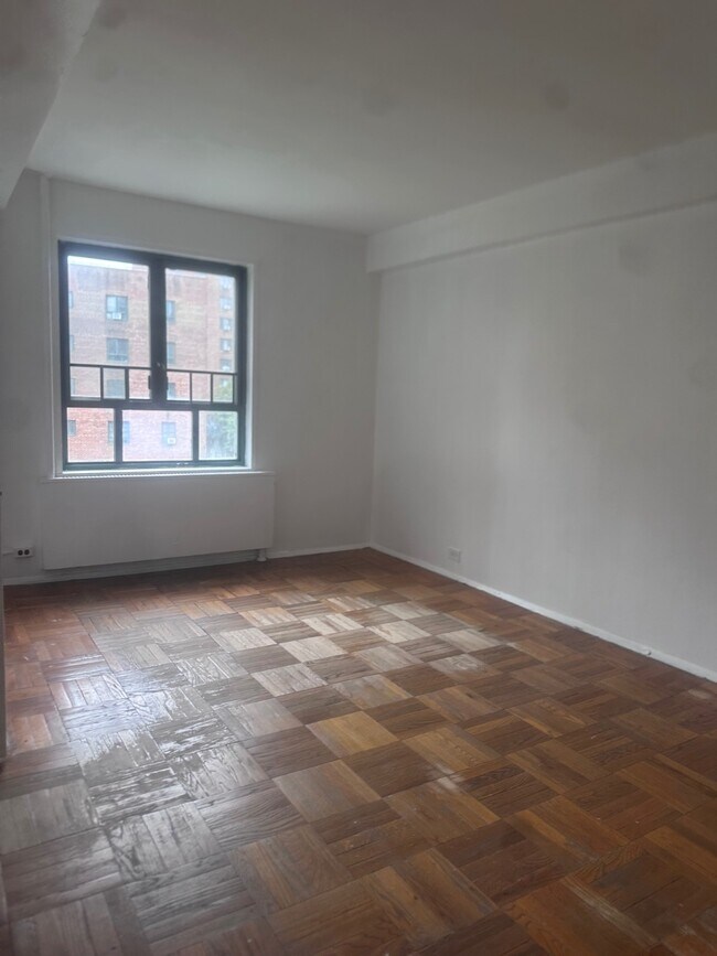 Building Photo - 1641 Metropolitan Ave
