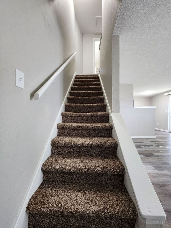 Building Photo - 2-Bedroom Townhome with Fenced Backyard and Modern Updates! |Utilities Included!