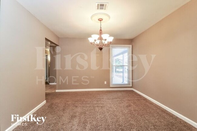 Building Photo - 3015 Kingsley Dr