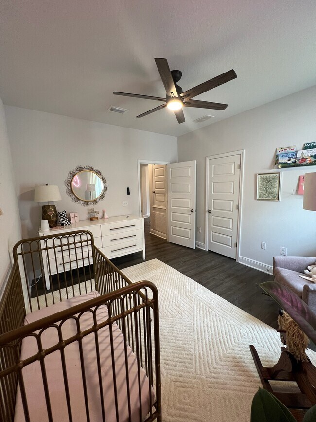 Building Photo - 8026 Burnside Lp