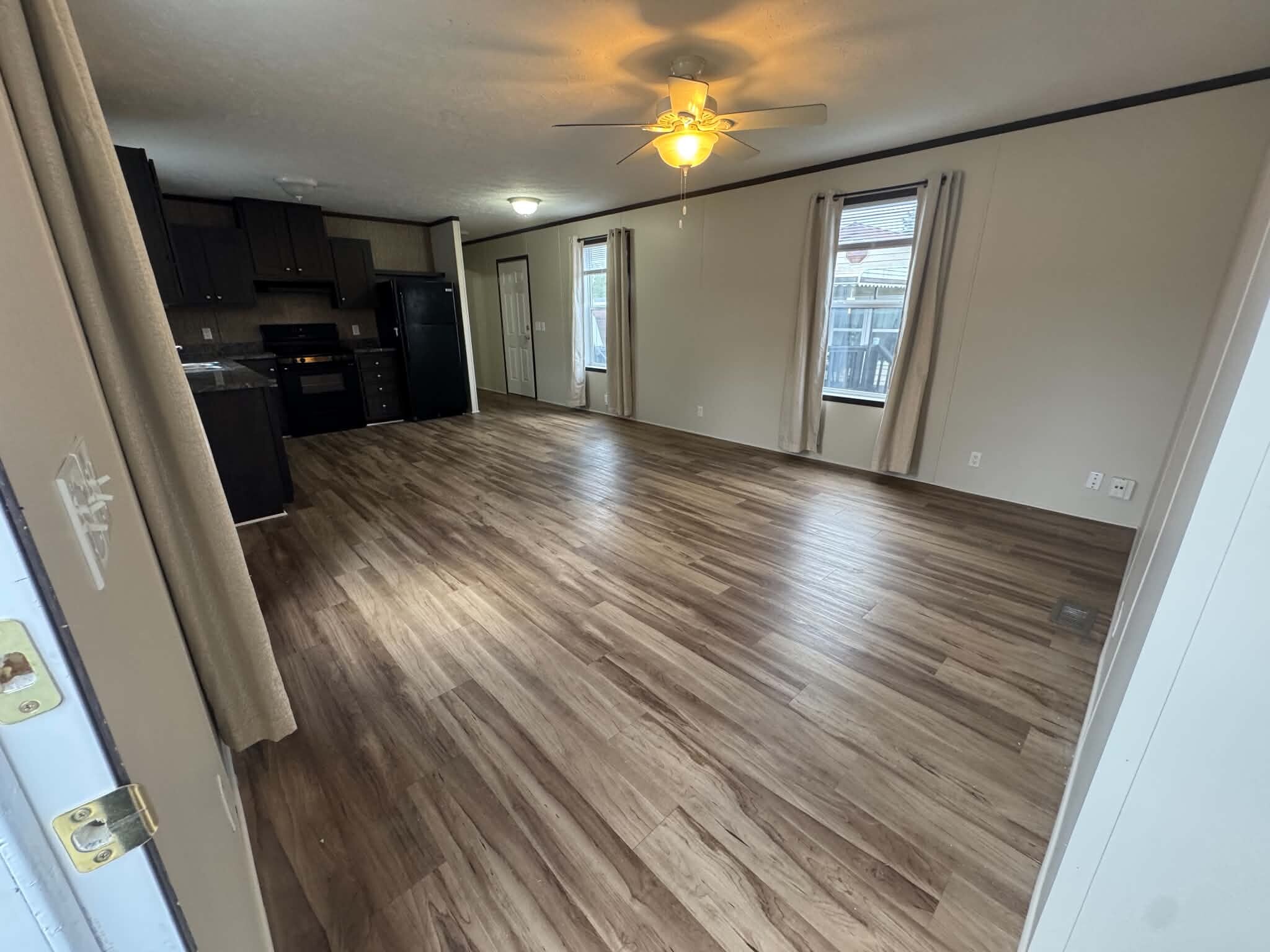 Building Photo - 48596 Leafdale Ct