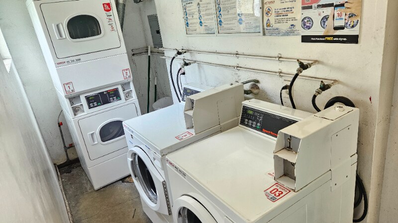 Building Photo - 14926 Hawthorne Blvd