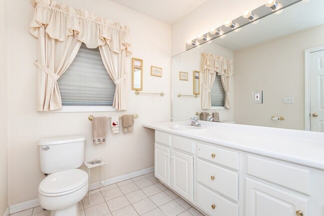 Building Photo - 37 Augusta Way