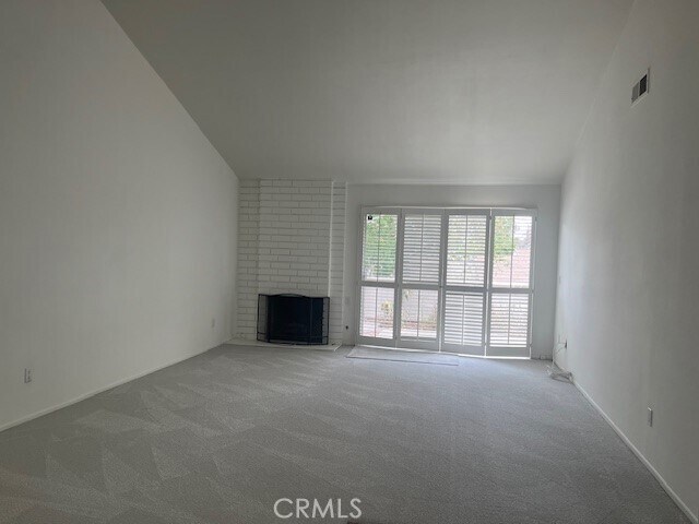 Building Photo - 5 Cashew