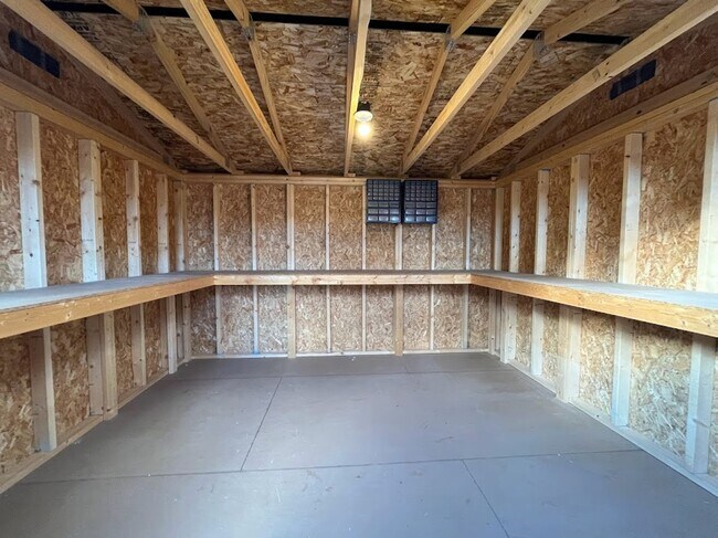 Building Photo - Elegant North Glendale Retreat with Premium Upgrades