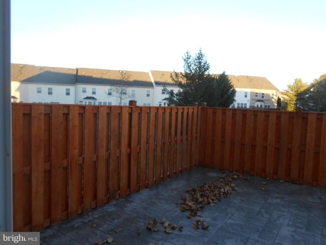 Building Photo - 202 London Downs Cir