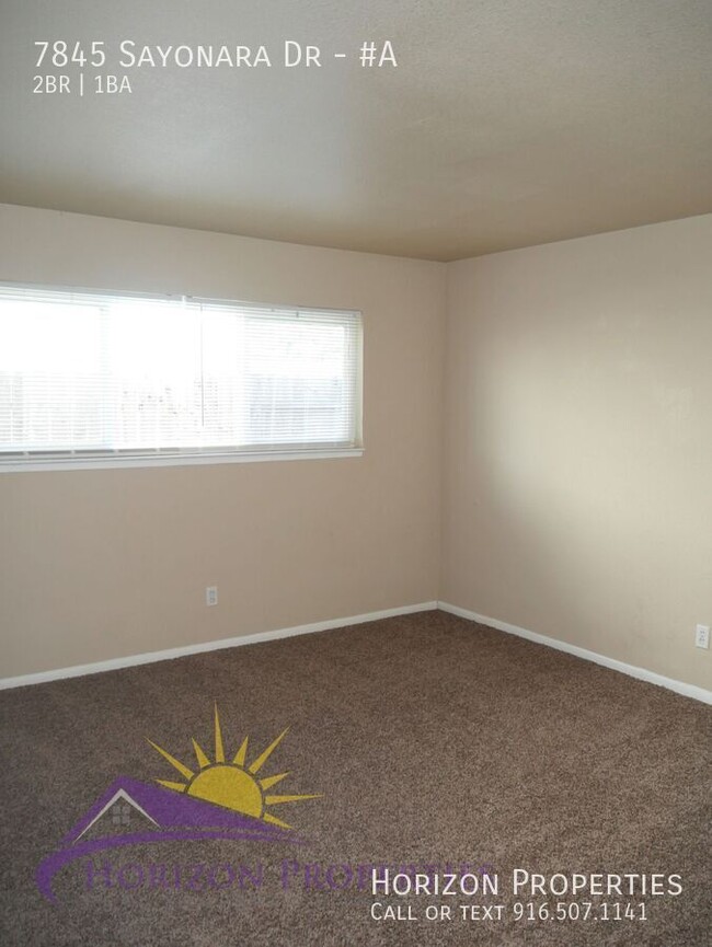 Building Photo - 2 Bed 1 Bath Remodeled Fourplex Unit - Cit...