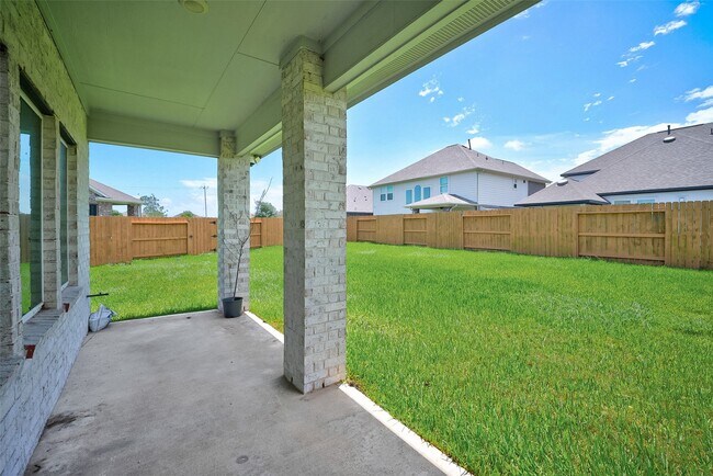 Building Photo - 13126 Lago Acero
