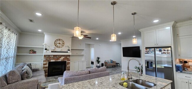 Building Photo - 1001 Ashmore Lndg Lp