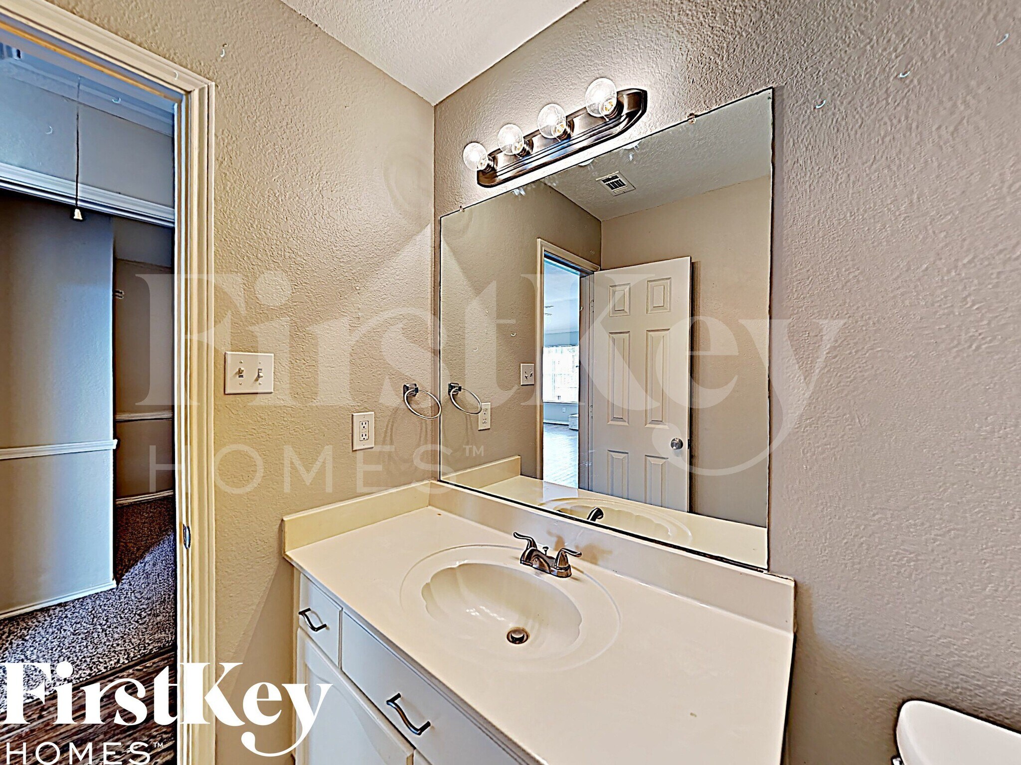 Building Photo - 415 N Gaston Dr