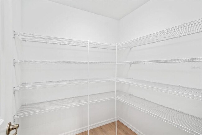 Building Photo - 519 SW 19th Ave