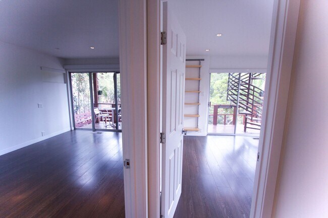 Building Photo - CALL TO BOOK!! Historic & Remodeled 2-Bedr...