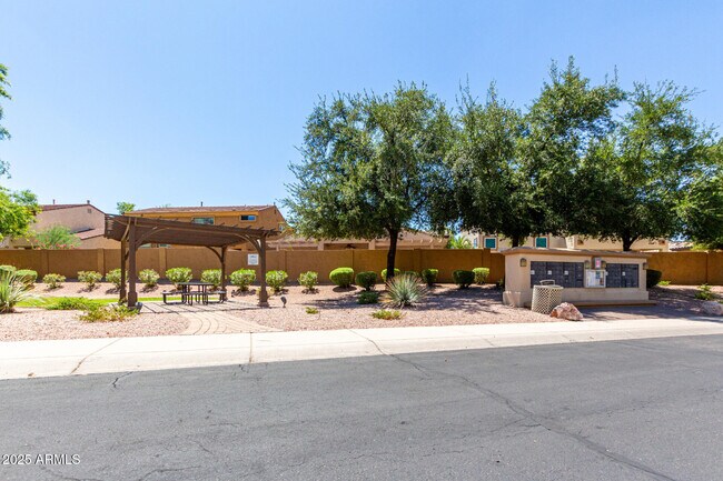 Building Photo - 7039 S Golfside Ln