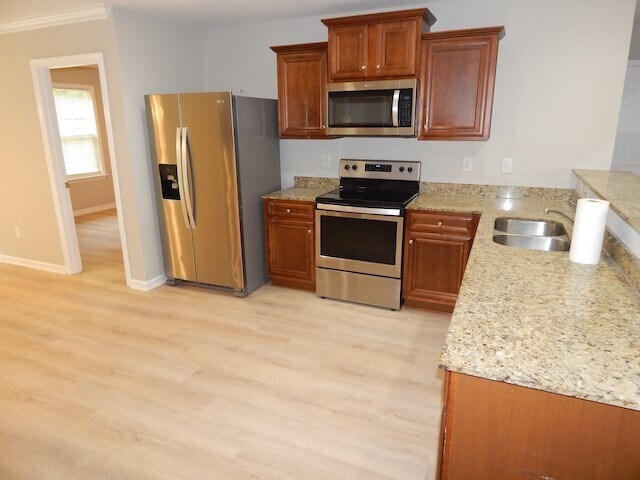 Building Photo - 415 Laurel Grove Ct