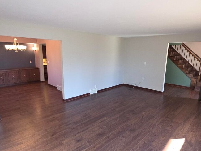 Building Photo - N67W28710 Longview St