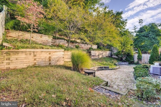 Building Photo - 805 31st St S