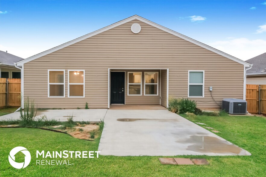 Building Photo - 14613 Moon Daisy Dr