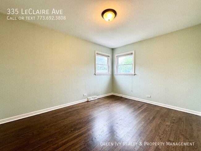 Building Photo - 335 Leclaire Ave