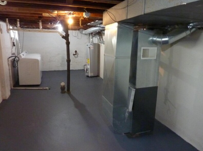 Building Photo - 3080 Steele Ave