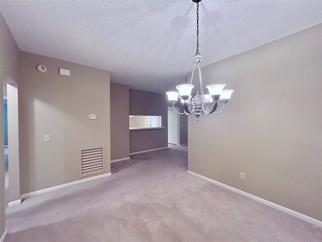 Building Photo - 10011 Territory Ln