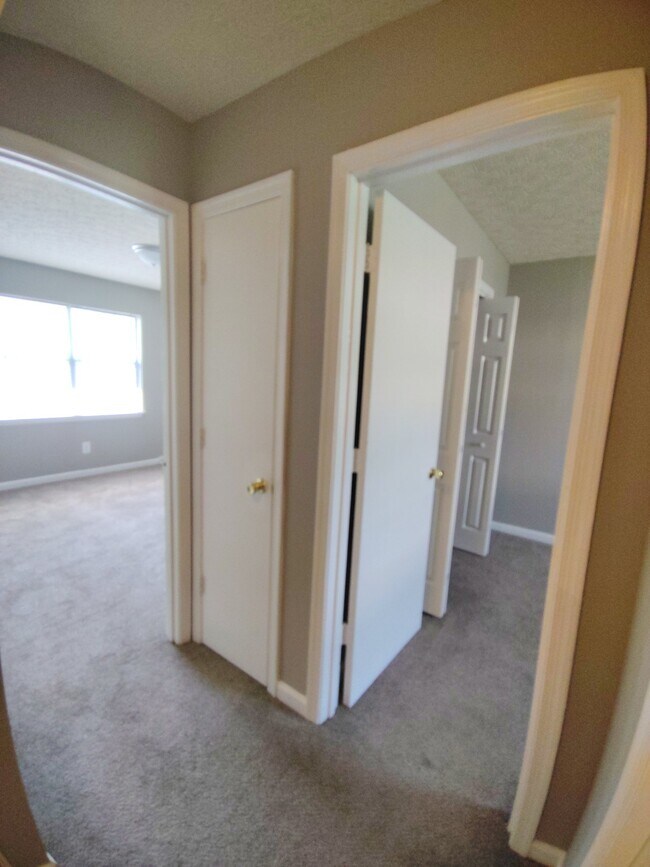 Building Photo - 16 Duiguid Dr