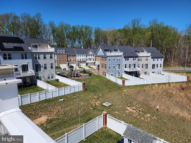 Building Photo - 10802 Foxtrot Cir