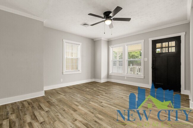 Building Photo - WAIVED $100 ADMIN FEE CALL TODAY!  Newly U...