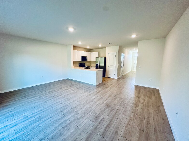 Building Photo - 8459 Everly Preserve Dr