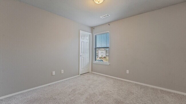 Building Photo - Spacious 4-Bedroom with Elegant Granite Finishes