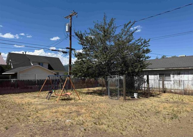 Building Photo - 328 Minckler Ave